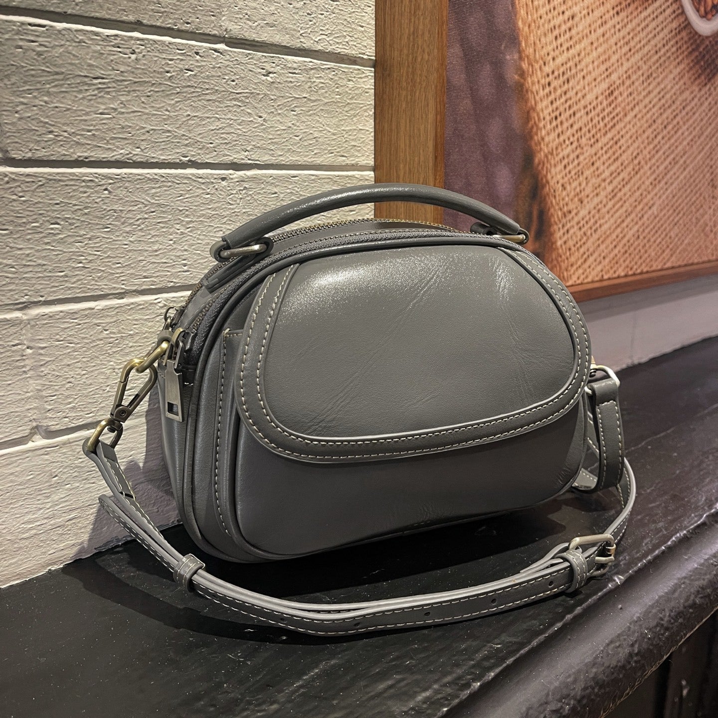 Top-grain Leather Single-shoulder Crossbody Bag, 2025 New Women's Vintage Handbag, Stylish And Versatile Simple Small Ro